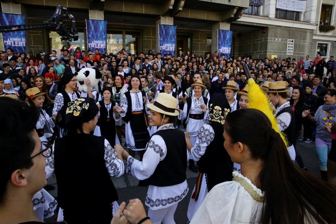Sezonul numărul cinci de la "Românii au talent 2015" aduce cu sine vedete noi, în cadrul spectacolului