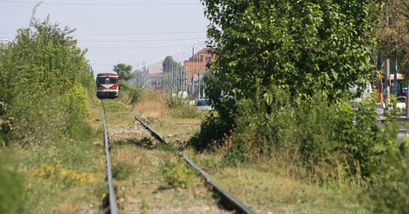 Patru dintre mecanici au fost prinşi în flagrant în timp ce vindeau 135 de tone de motorină. Foto Adevărul. Arhivă.