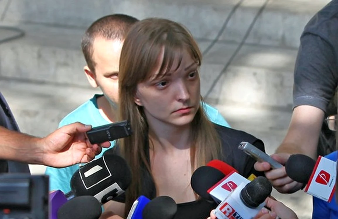 
    Fiica cea mare a lui Vadim Tudor vrea să fie tot mai prezentă în lumea politicăFoto Click!  