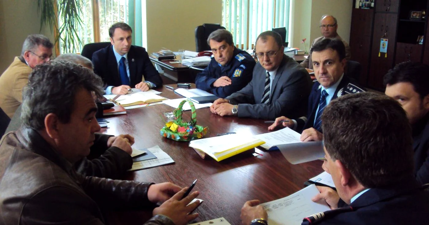 Discuţii pentru buna desfăşurare a alegerilor din 10 iunie 2012