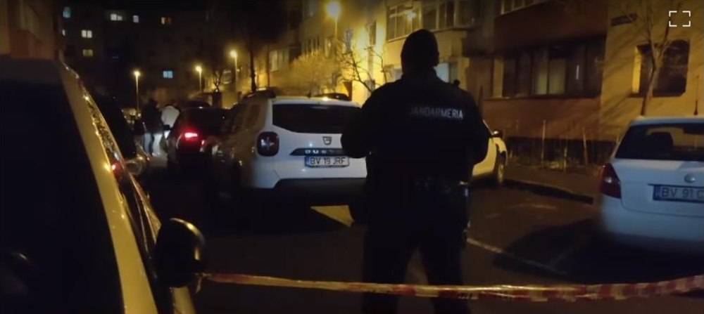 Un adolescent din Braşov a încercat să fure o mașină și l-a atacat pe şofer cu o macetă