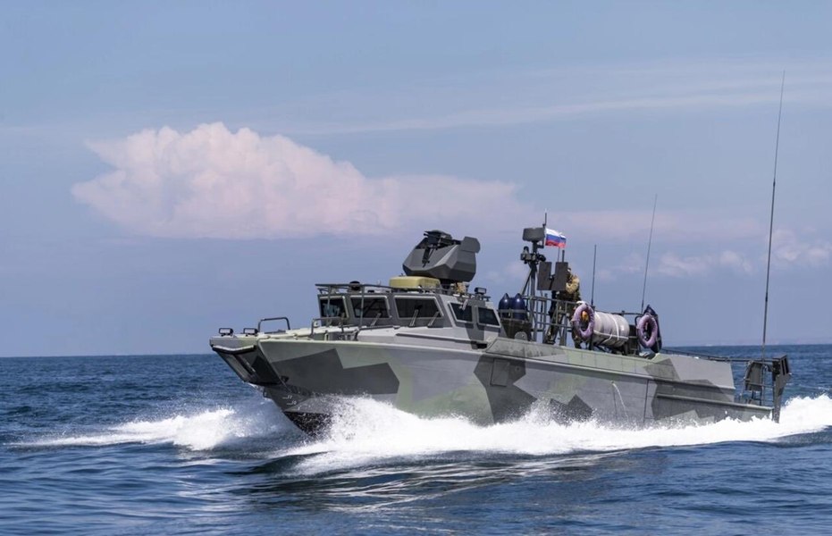 Forțele ucrainene au lovit o ambarcațiune de debarcare rusească în Crimeea. Atacuri și asupra unui radar și a unui depozit de muniții