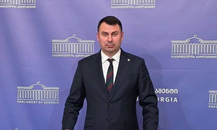 Vasile Costiuc a refuzat să ofere explicații. FOTO: Democrația Acasă