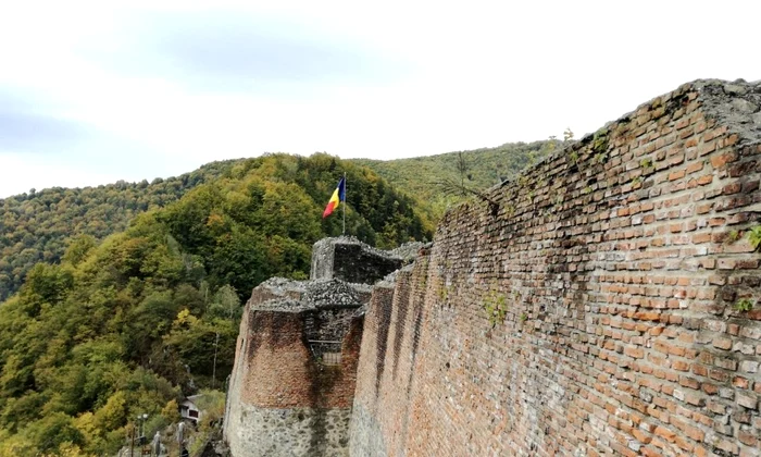 Poenari    cetatea lui Negru Vodă / FOTO jpeg