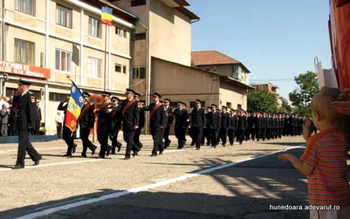 Pompierii au defilat azi, de ziua lor. Foto: Daniel Guţă