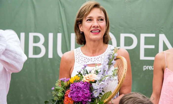 Carmen Iohannis jpeg