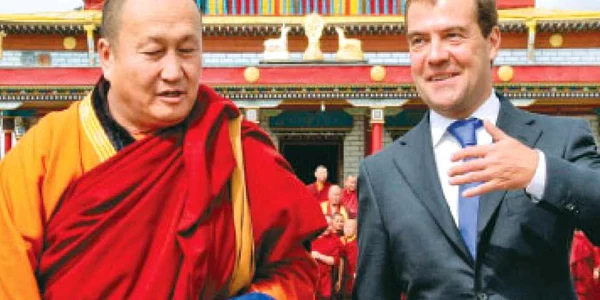 Sfântul Medvedev, pogorât  printre budişti
