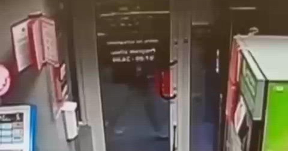 Femeia însărcinată, bătută de un hoț prins în magazin. Ce s-a întâmplat?