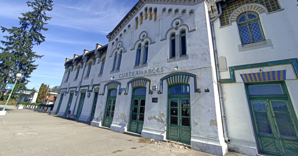 Începe restaurarea Gării Regale Curtea de Argeș