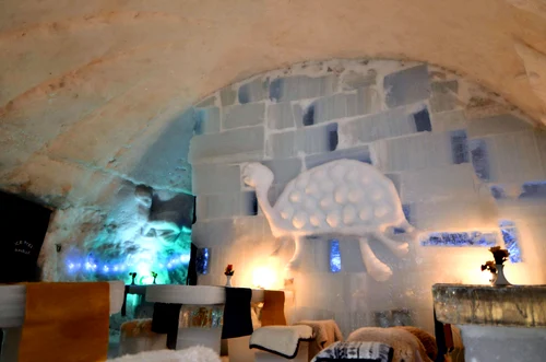 Imagini din Hotelul de gheață de la Bâlea Lac de la edițiile trecute Foto Hotel of ice Romania jpg