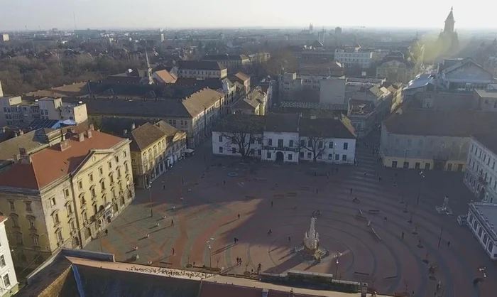 Casa cu atlanţi