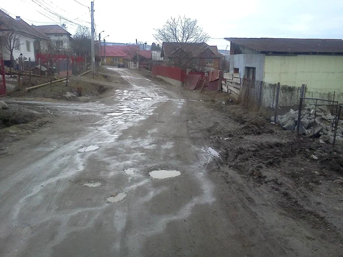 Strada cu pagină pe Facebook
