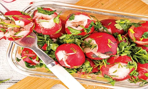 salata de ridichi zdrobite jpg