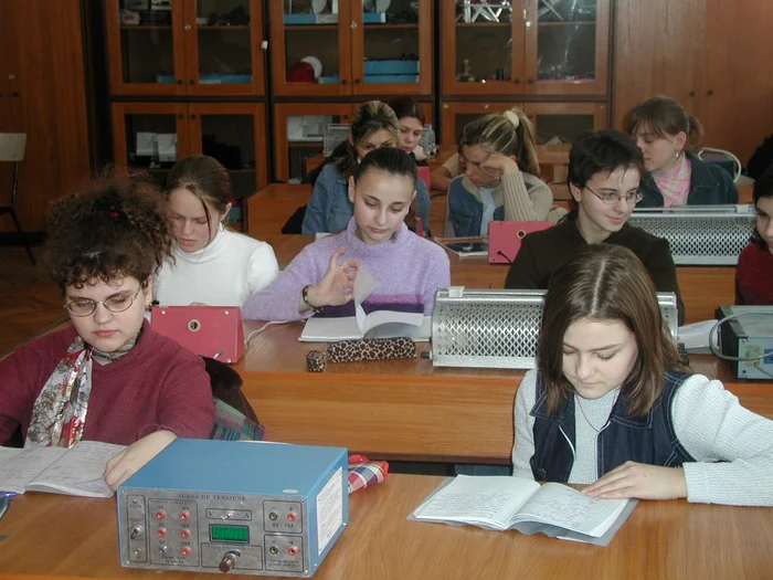 Elevii de la Eminescu spun că Dorina Ziman este un model pentru ei