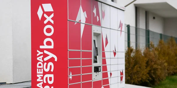 EasyBox Sameday FOTO Shutterstock jpg