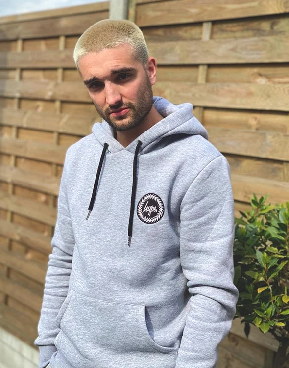 Tom Parker are doar 32 de ani