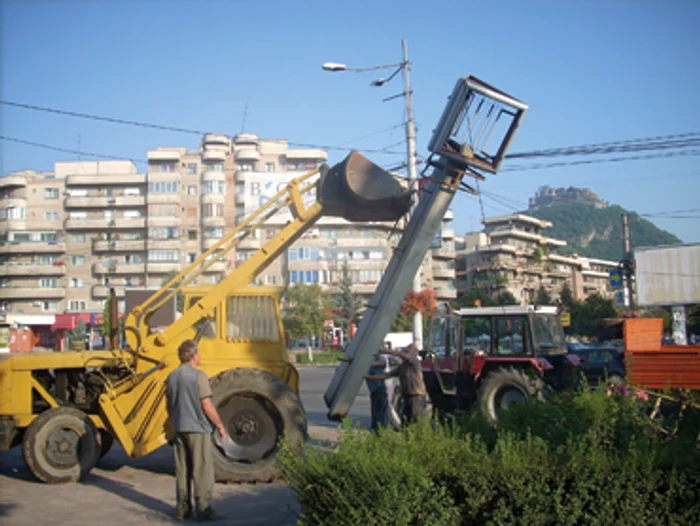 Hunedoara: A căzut „Big Ben”-ul de la piaţă