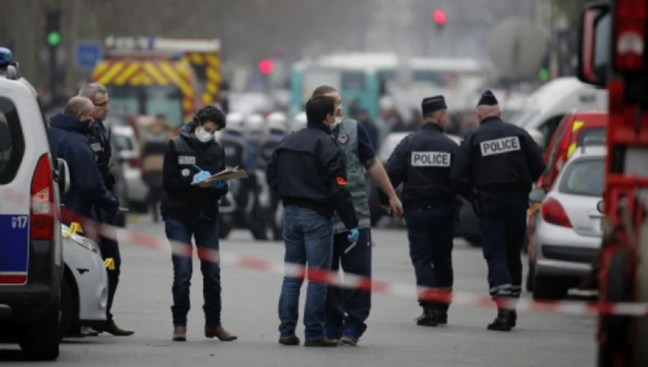 
    O persoană şi-a pierdut viaţa şi două au fost grav rănite în urma atentatului   