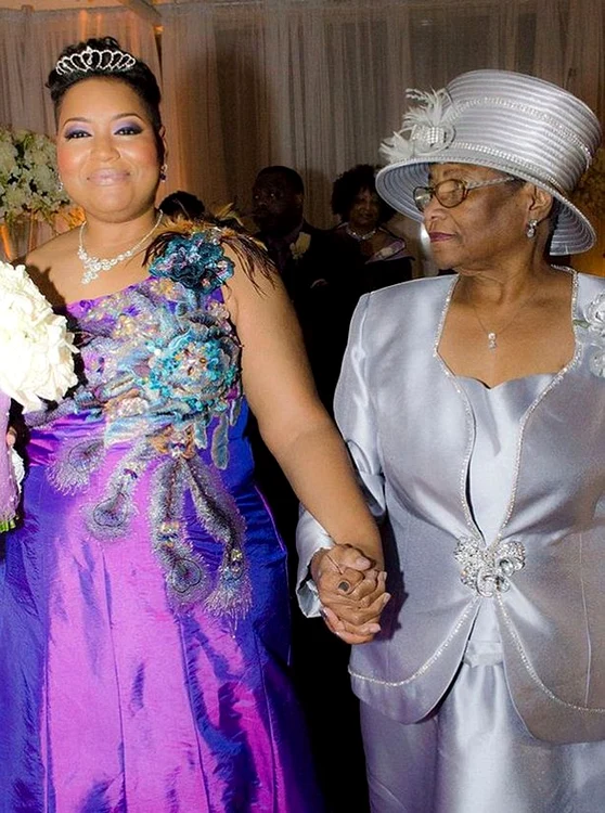 
    Yasmin Eleby s-a săturat să se mai iubească cu bărbațiFoto: Arhiva personală  