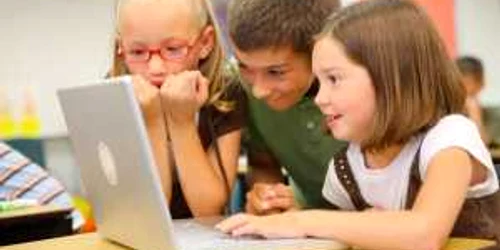 Prietenii făcuţi online sunt doar o iluzie