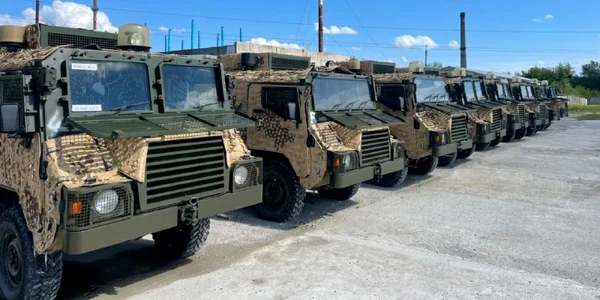 Pinzgauer 718 6x6 foto