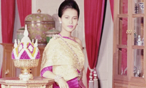 Regina Sirikit a Thailandei GettyImages 955385404 jpg