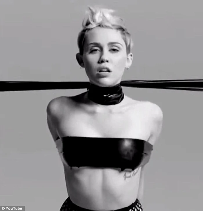 
    Miley Cyrus (22 de ani) s-a înscris la festivalul de filme porno cu producţia „Tongue Tied”foto: captură youtube.com  