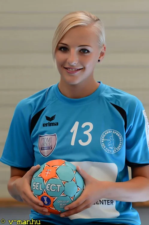 Krisztina Szadvari e pe poziţia a treia în categoria cele mai sexi handbaliste din lume