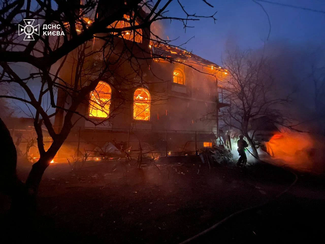 Kievul, lovit din nou de ruși: o treime din oraș a rămas fără căldură după un atac aerian rusesc. 19 răniți, printre care și copii