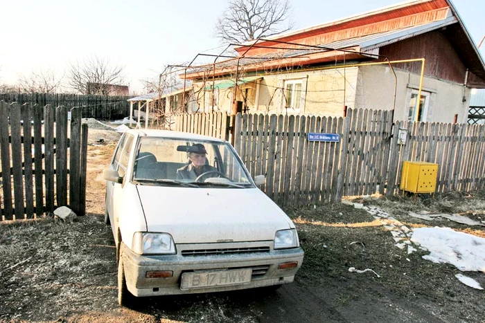 Curtea casei în care a locuit marele inventator românFoto Click!