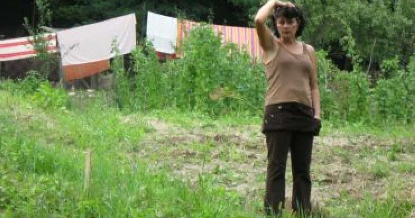 Râmnicu Vâlcea: Ocnele Mari/Localnicii păzesc cu lanterna saramura , ca să nu le intre în case