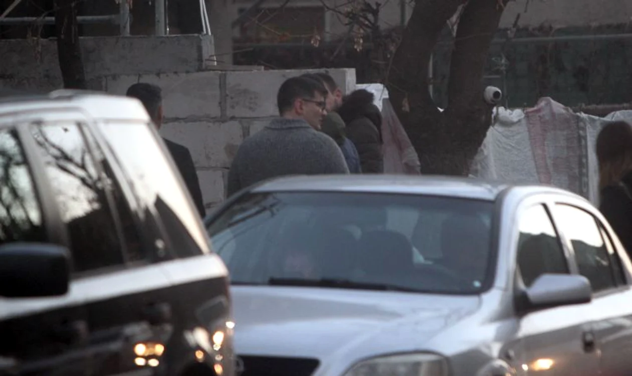 Toni Iuruc vorbește zilnic cu muncitorii de pe șantier (FOTO: Blitz)