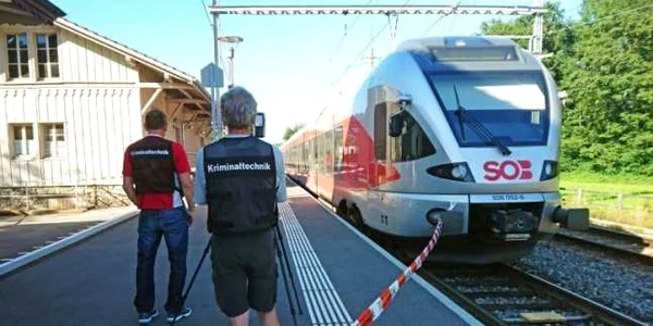 Atac intr-un tren din Elvetia FOTO AFP
