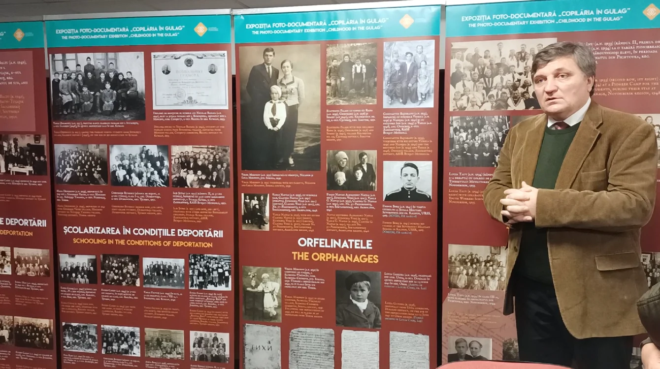 Expoziția Copilăria în Gulag și istoricul moldovean Virgiliu Bârlădeanu Foto Daciana Stoica