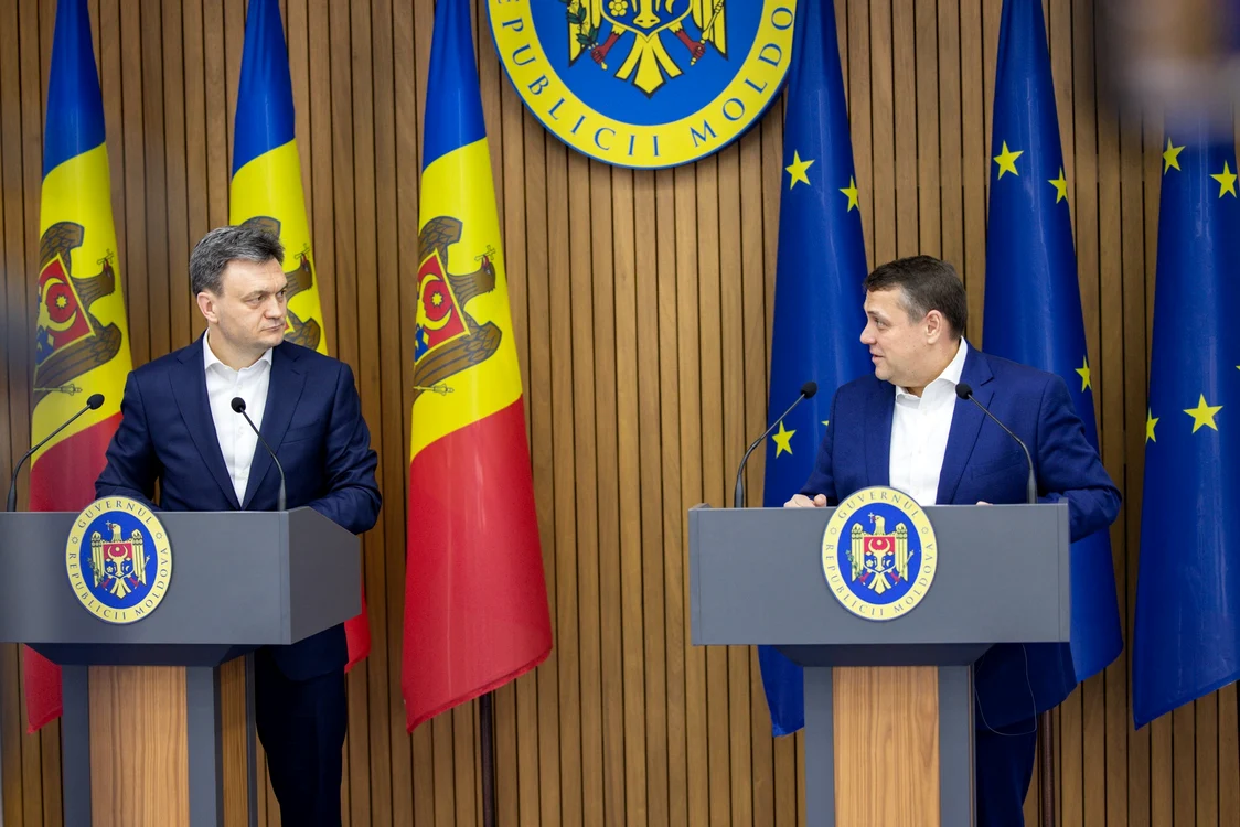 Reprezentantul FMI și premierul de la Chișinău au avut o întâlnire. FOTO: Facebook.com