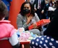 3 michelle si barack obama ajutoarele mosului pentru copiii din chicago 2021 4 jpg jpeg