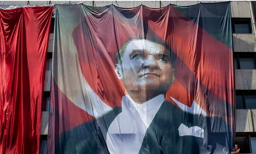 Mustafa Kemal Ataturk, fondatorul Turciei moderne jpeg