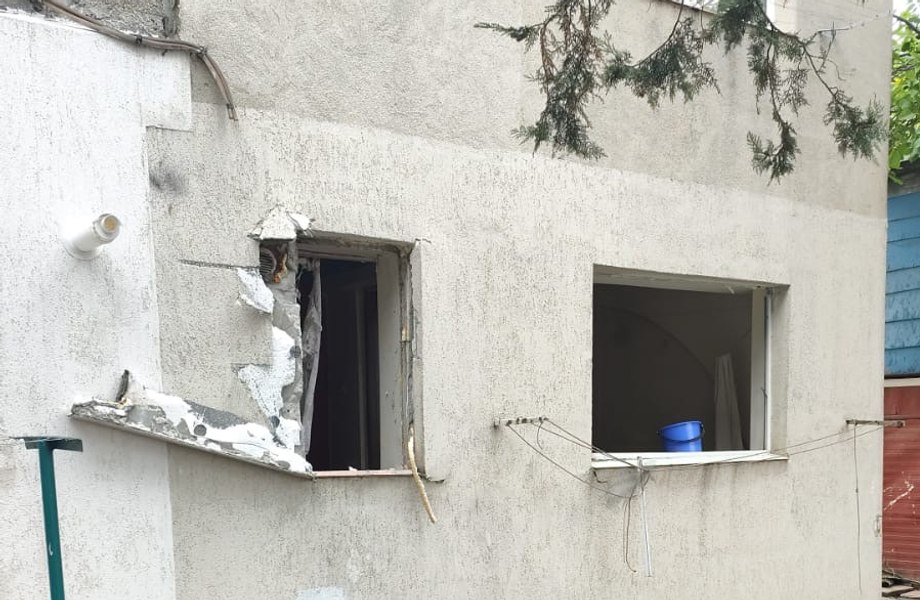 Explozie puternică într-un bloc din Murfatlar: o persoană a fost rănită. Suflul a distrus trei locuințe și un autoturism
