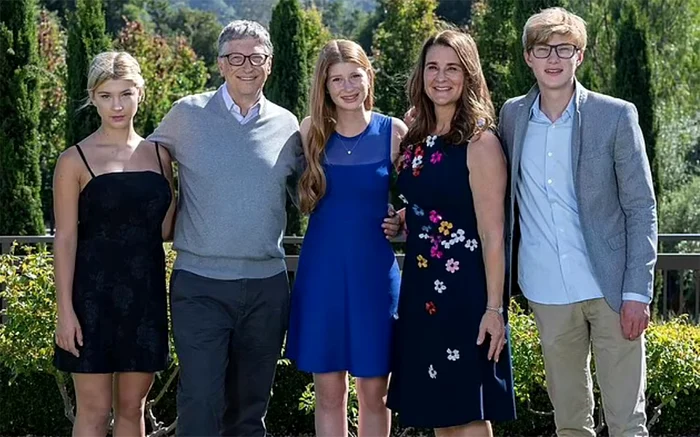 Phoebe Adele Gates, Jennifer Katharine Gates și Rory John Gates/FOTO: Instagram