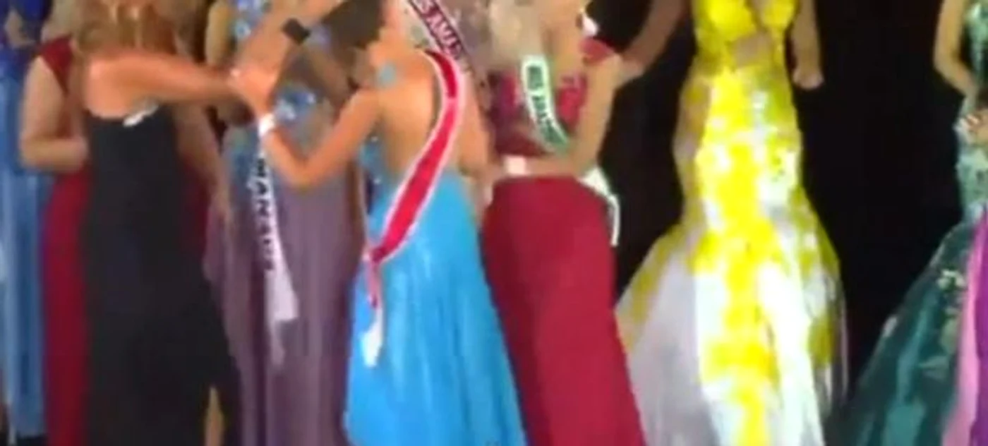 
    Câştigătoarea concursului Miss Amazon 2015 a avut parte de o victorie amarăFoto: Captură Youtube  