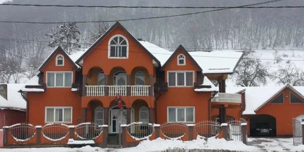 vila romi Sărăţel Bistriţa-Năsăud 