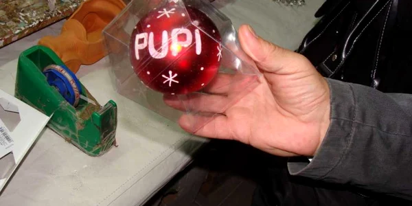 Piteşti: Globuleţe hand-made făcute la Curtea de Argeş