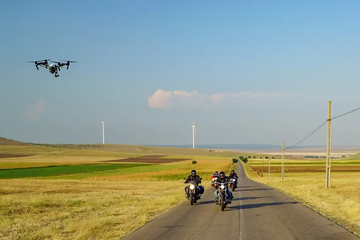Au fost filmaţi şi de la înălţime, cu o dronă