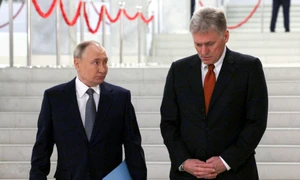 Vladimir Putin și Dmitri Peskov FOTO AFP