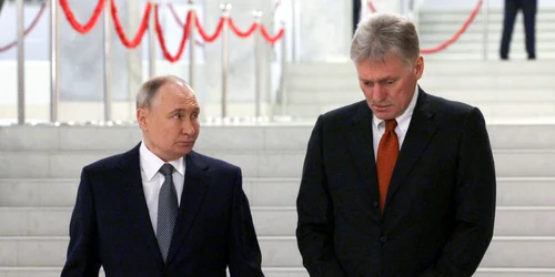 Vladimir Putin și Dmitri Peskov FOTO AFP