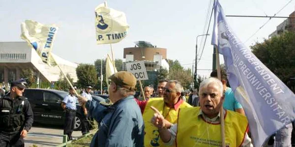 Protest la Timișoara în timpul vizitei oficiale a prim-ministrului Boc