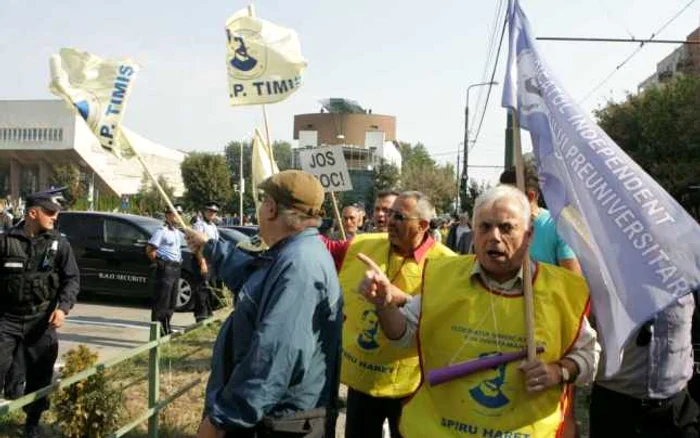 Protest la Timișoara în timpul vizitei oficiale a prim-ministrului Boc