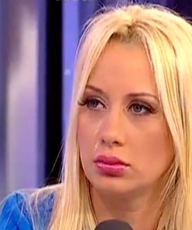 
    Simona Traşcă a plâns la televizor. (captură Antena 1)  
