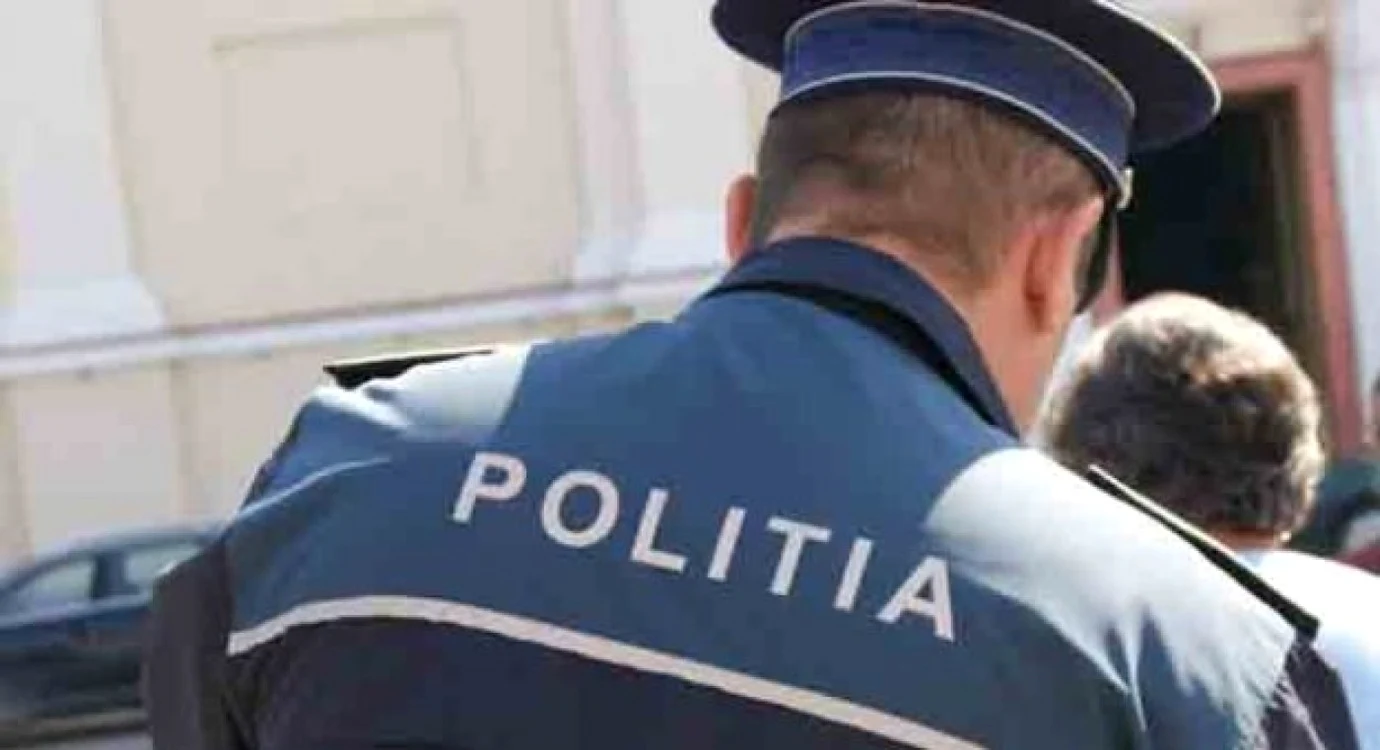 Poliţistul este internat în spitalul din Târgu Cărbuneşti