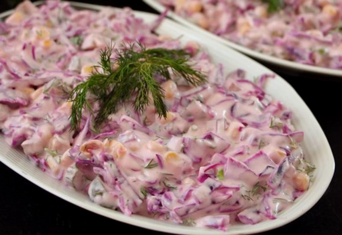 
    Încearcă și tu una din salatele tradiționale turcești!www.clickpoftabuna.ro  
